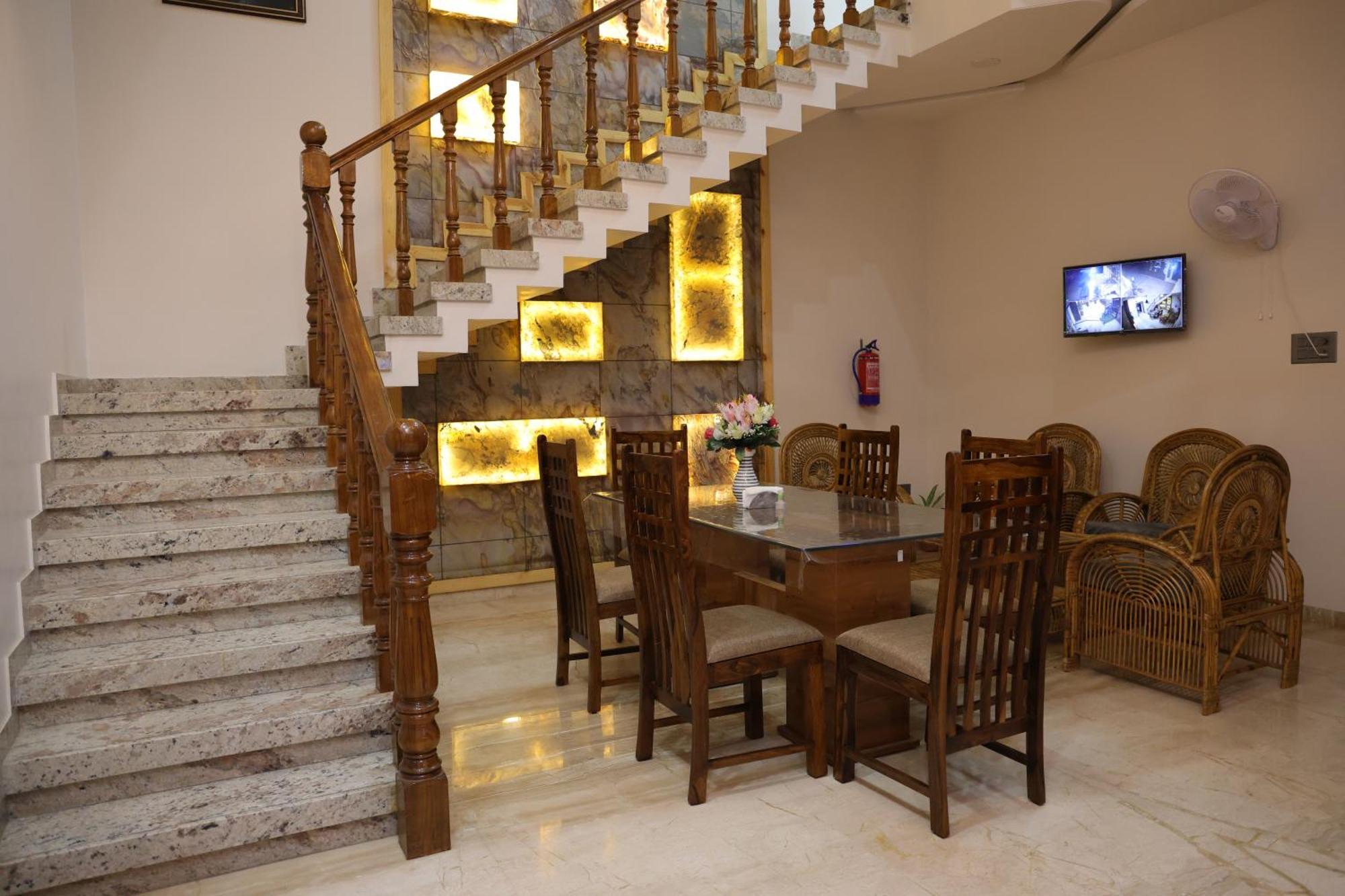 Amritam Palace A Luxury Ac Home Stay Ringas エクステリア 写真