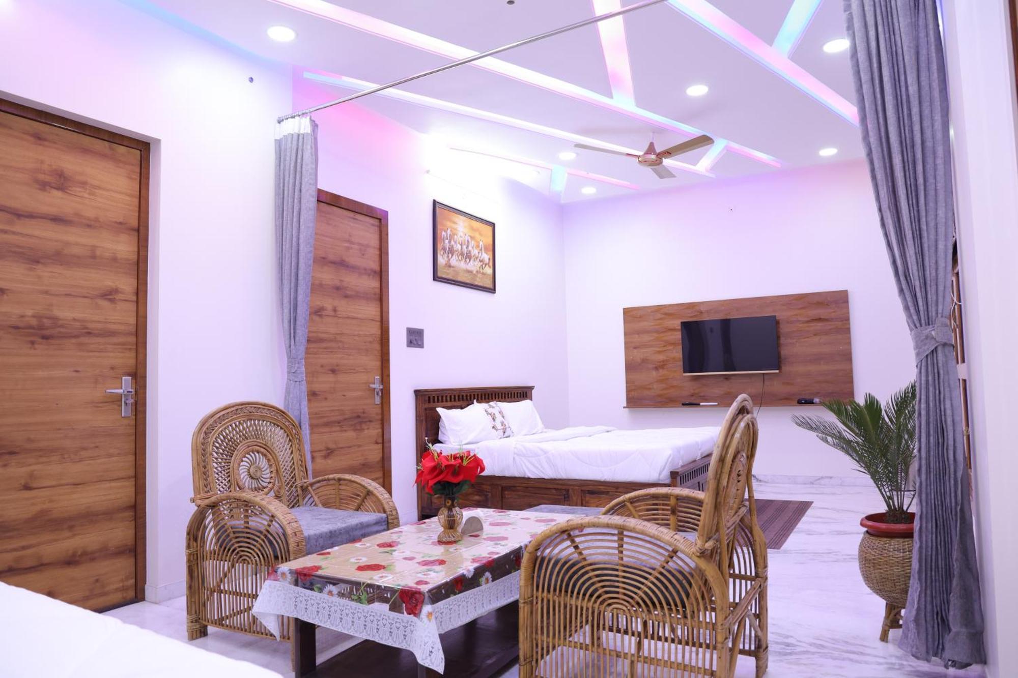 Amritam Palace A Luxury Ac Home Stay Ringas エクステリア 写真